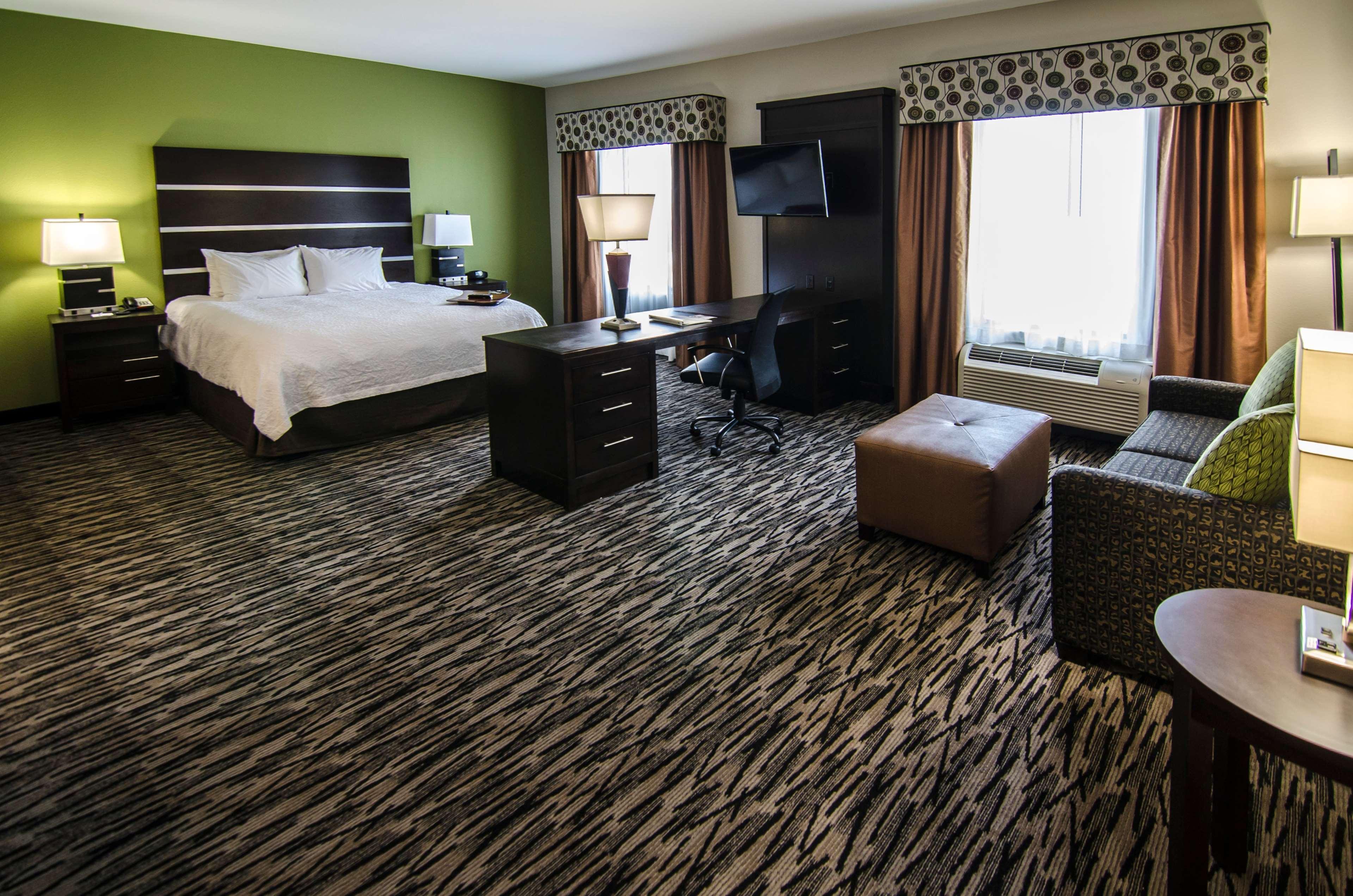 Hampton Inn Фолі Екстер'єр фото
