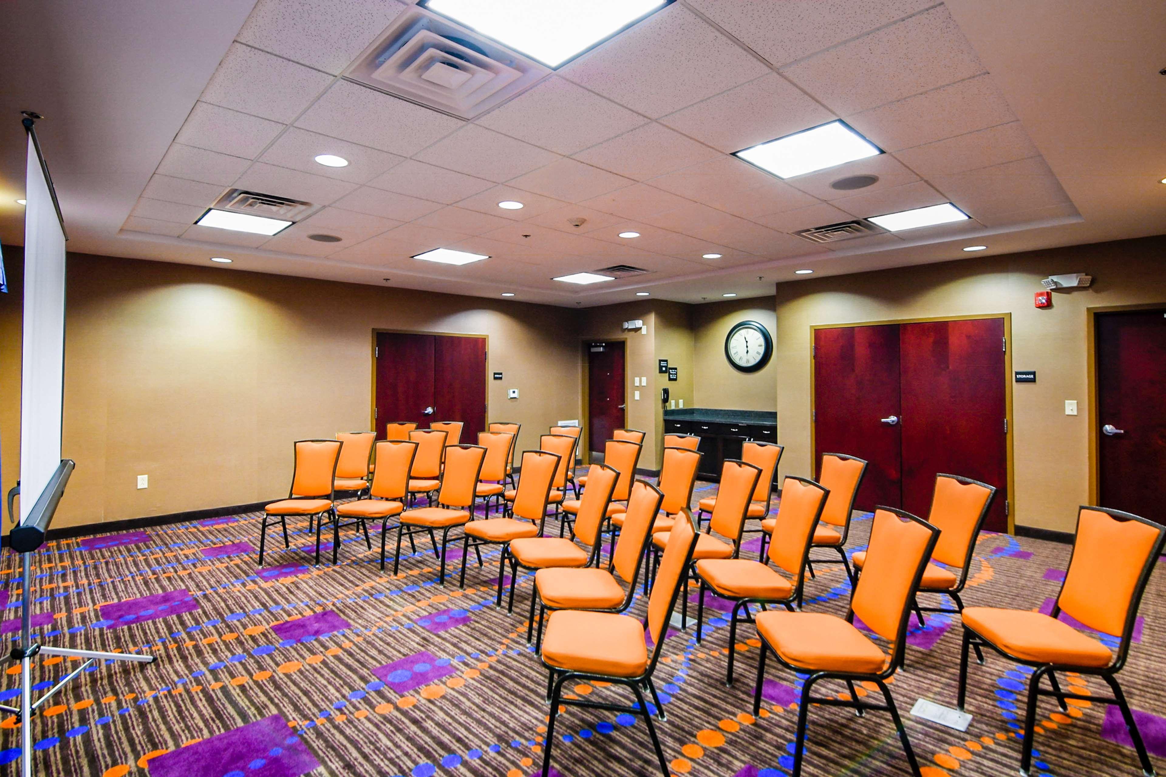 Hampton Inn Фолі Екстер'єр фото